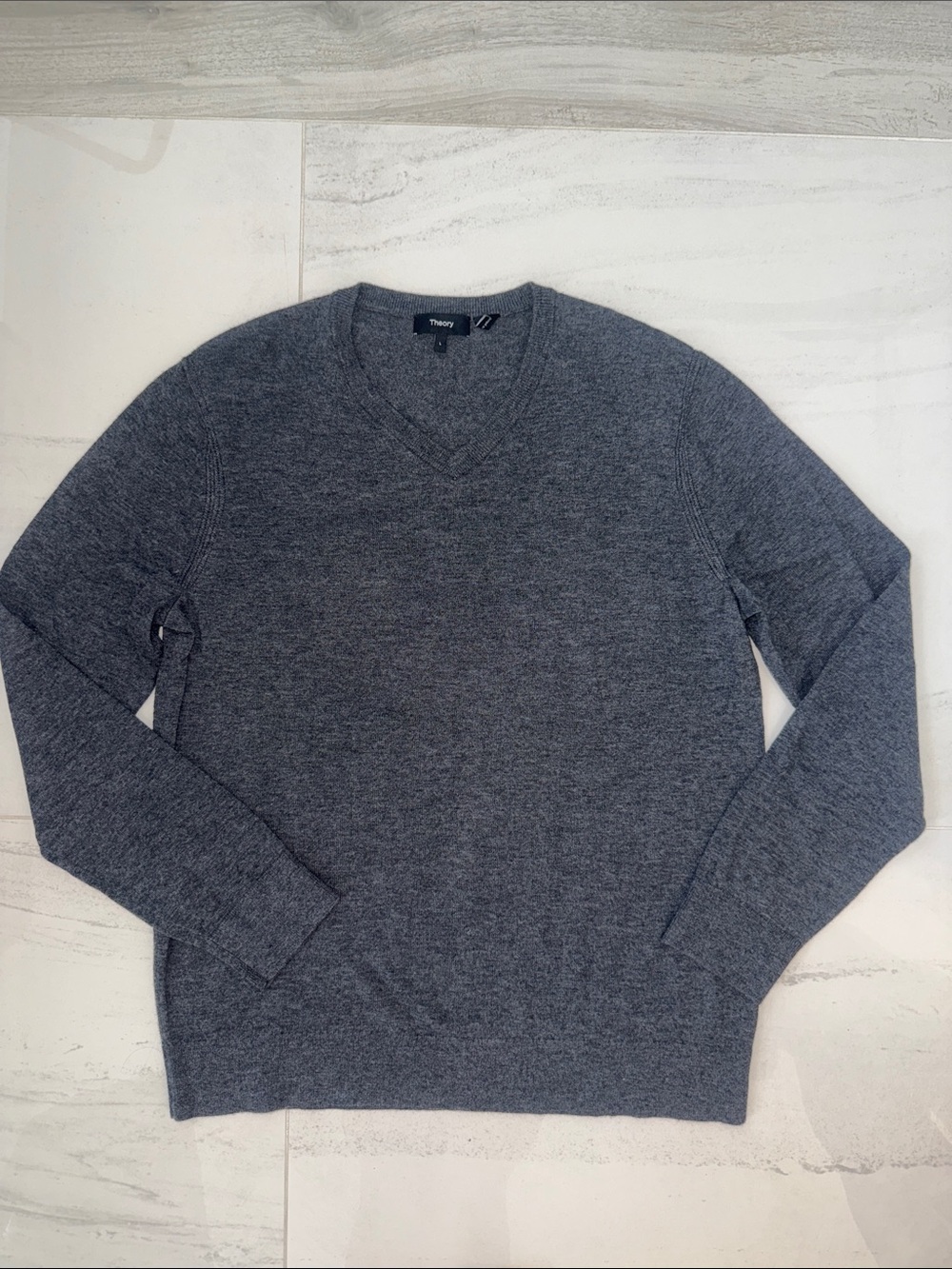 NWOT Men’s Theory Sweater Size Large